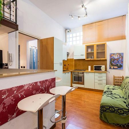 Extensive Terrace Navigli Toy Artistic Apartment Milano Esterno foto