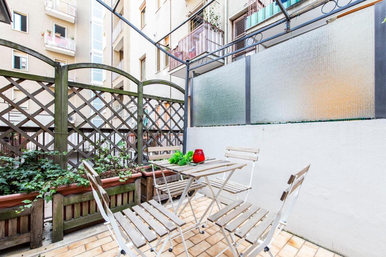 Extensive Terrace Navigli Toy Artistic Apartment Milano Esterno foto