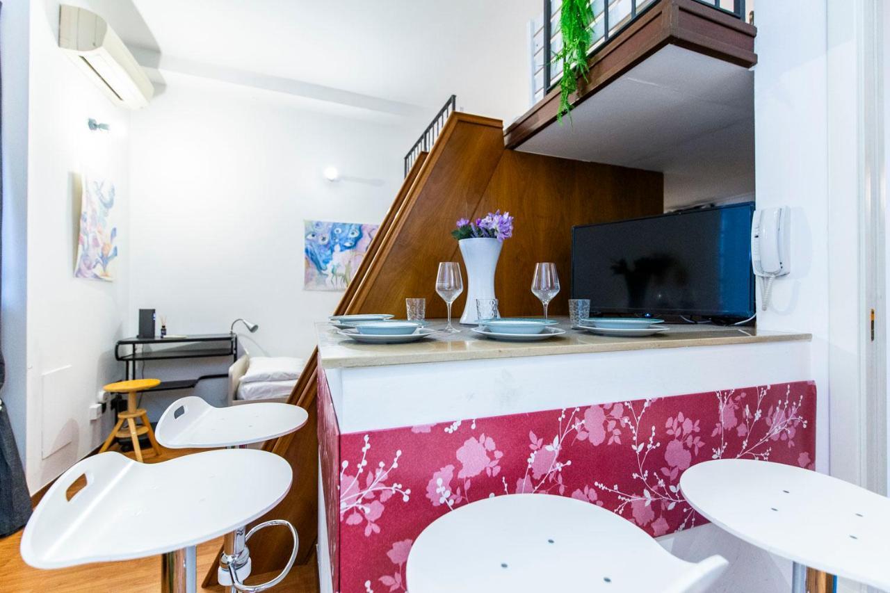 Extensive Terrace Navigli Toy Artistic Apartment Milano Esterno foto