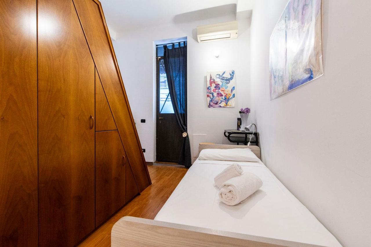 Extensive Terrace Navigli Toy Artistic Apartment Milano Esterno foto