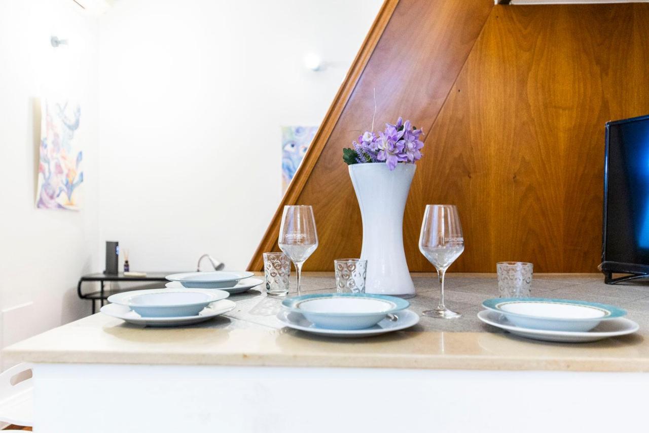 Extensive Terrace Navigli Toy Artistic Apartment Milano Esterno foto